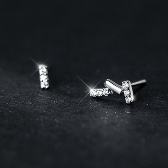 925 Sterling Silver Dainty Mismatched Rhinestone Geometric Stud Earrings - Picture 5 of 5